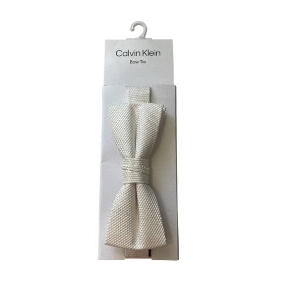 Calvin Klein Pre Tied Bow Tie Ivory Textured Satin Wedding Formal Menswear - Picture 5 of 5